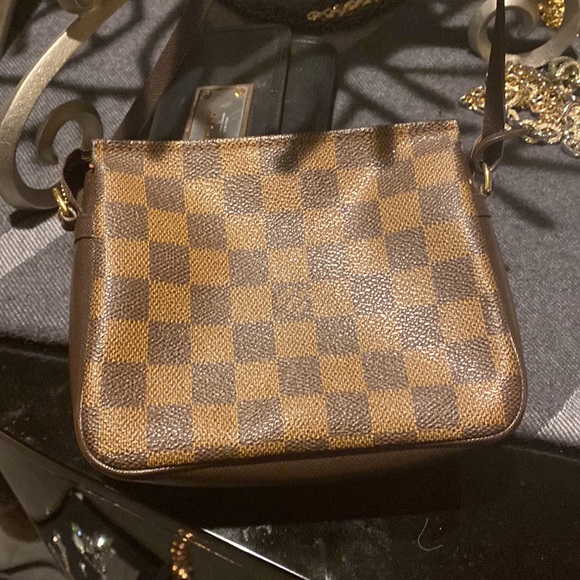 Authentic Louis Vuitton Damier Trousse Pochette Bag Make an offer - Picture 2 of 16
